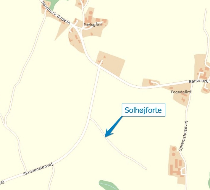 Solhøjforte er en sidevej til Skrevenstensvej og fører ned til Spramshusevej